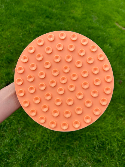 Minimalist honeycomb mat