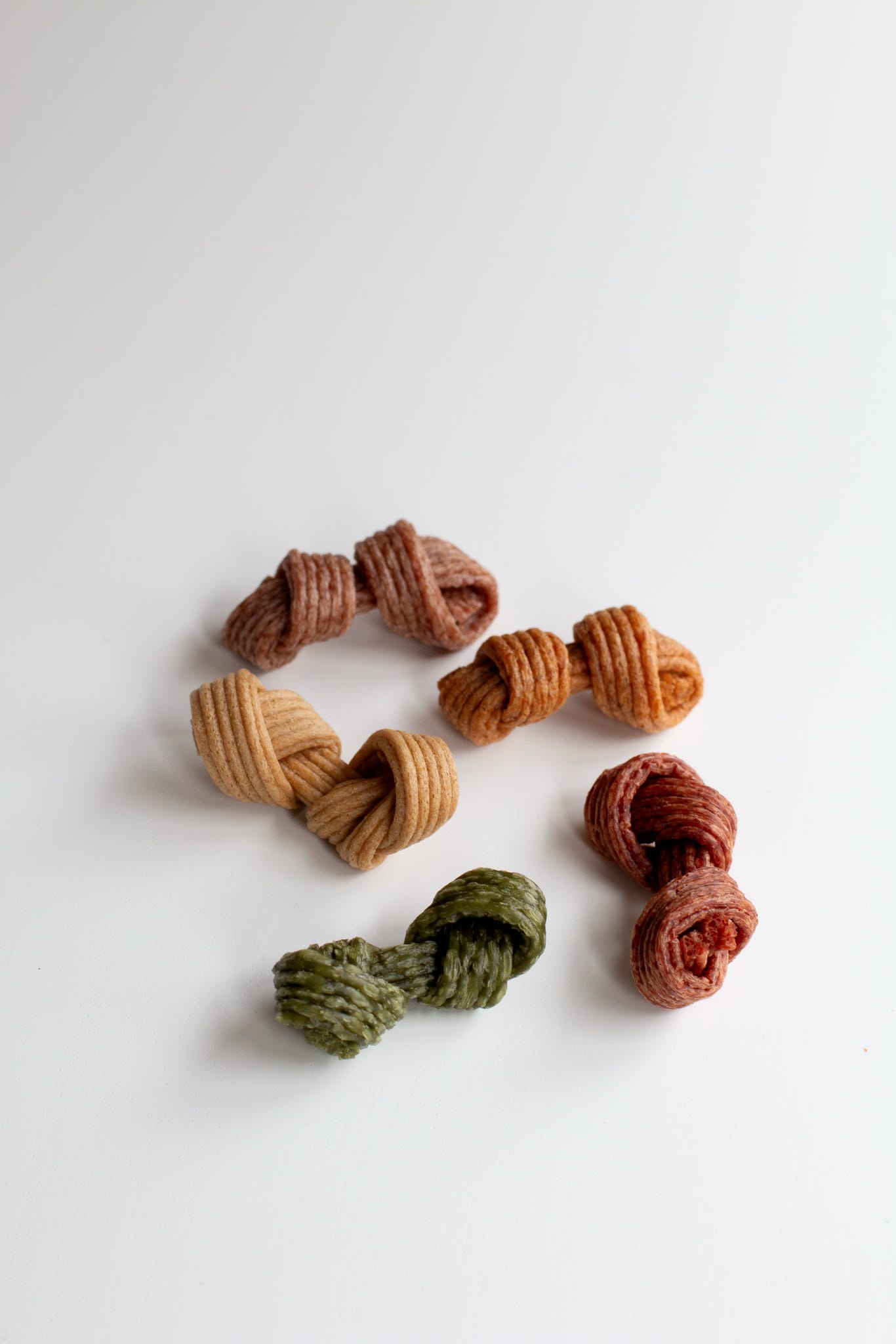 Chicken and veg puffed knots